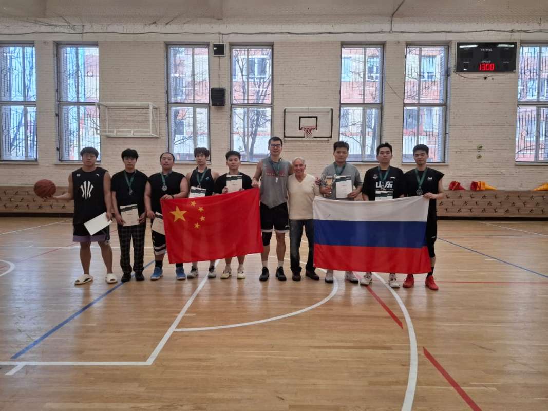 Дружба народов и спортивный дух: прошел праздник спорта в честь Дня народного единства