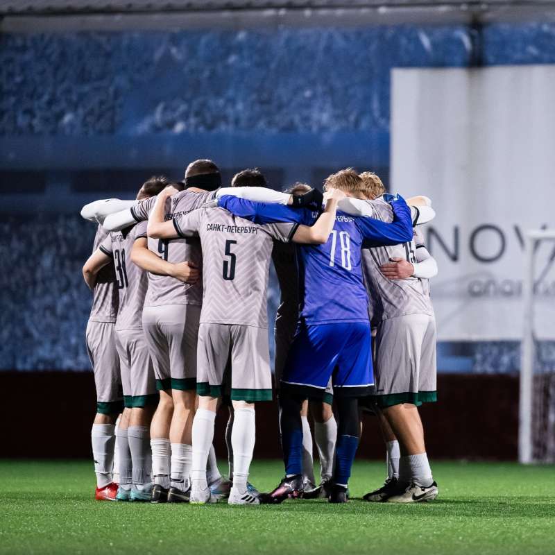 Успех сборной по футболу в стартовом туре!