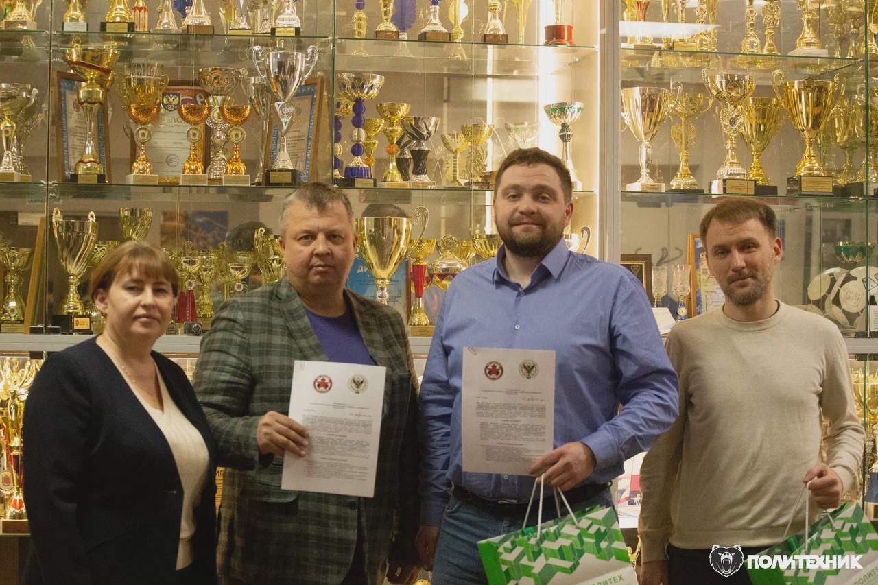 Подписано соглашение между Санкт-Петербургским политехническим университетом и футбольным клубом «Звезда»