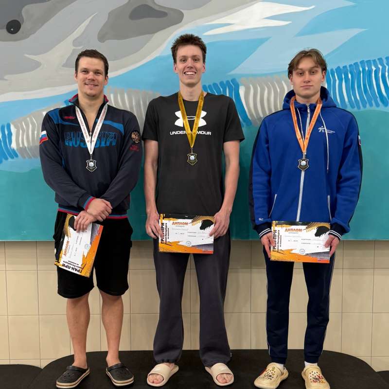 Россыпь наград в плавании!