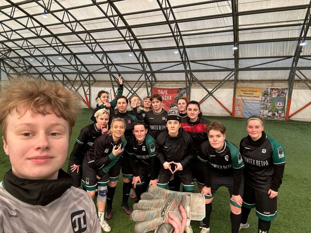 Победы в правобережной лиге по футболу