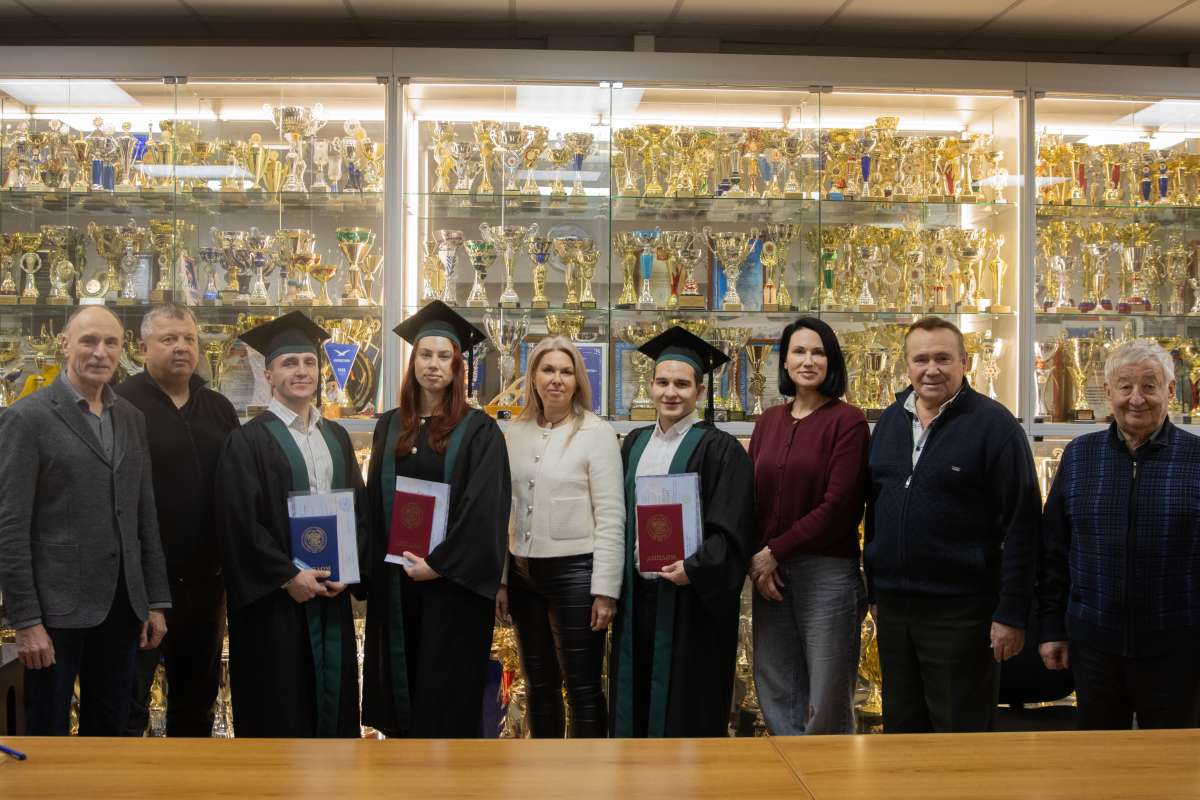 Вручение дипломов магистрам ИФКСиТ Вручение дипломов магистрам ИФКСиТ