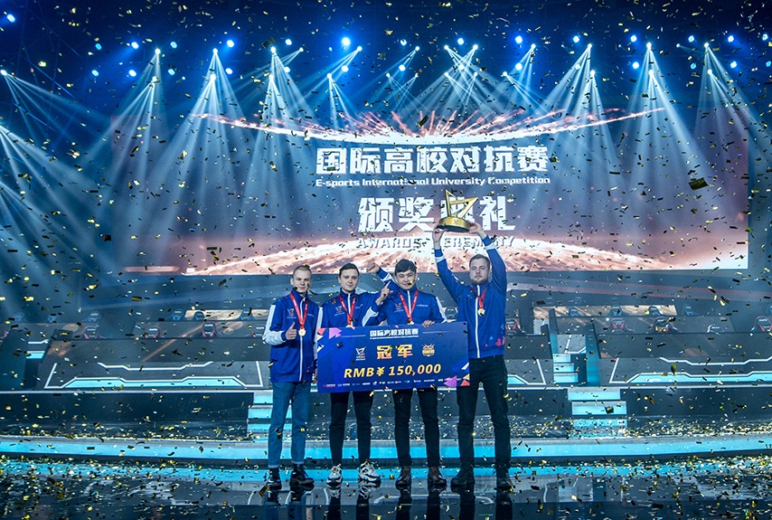 <p>Победа киберспортсменов в Китае</p>