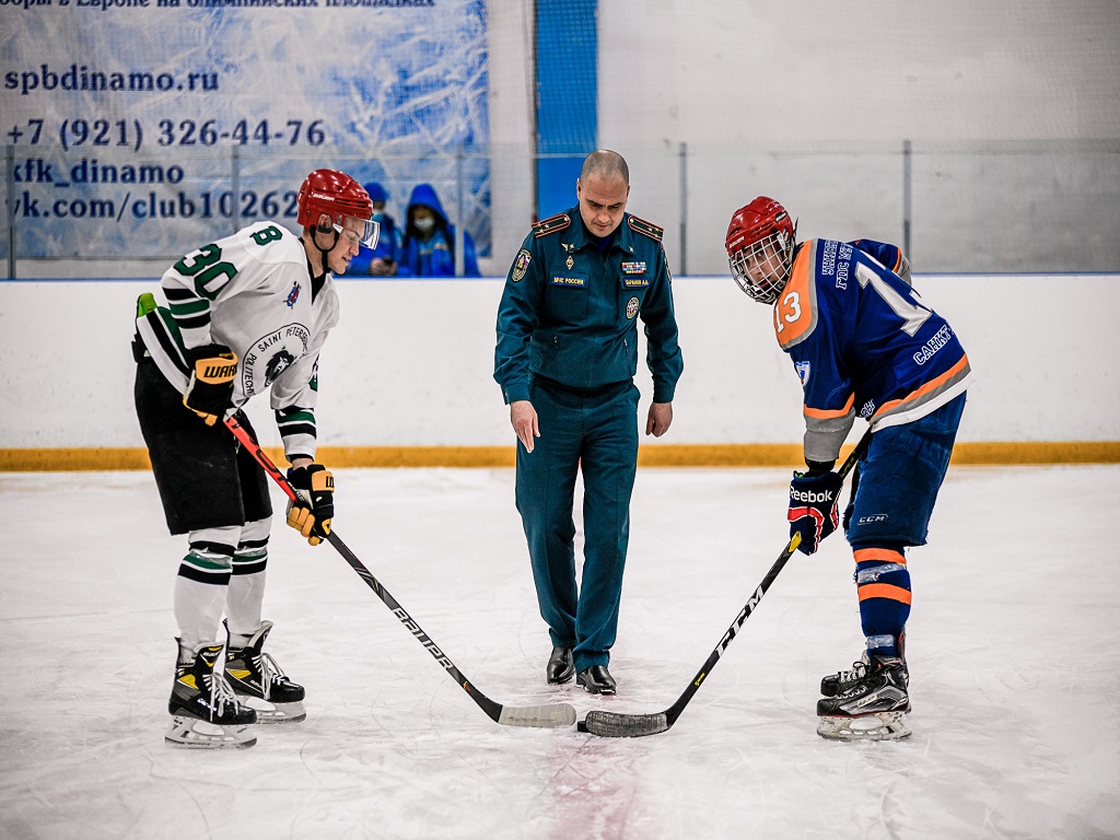 Наши хоккеисты стали победителями Санкт-Петербургских состязаний по хоккею сезона 2020/2021!